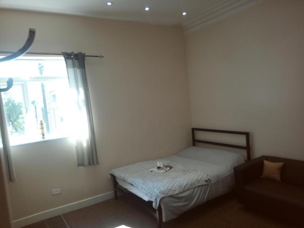 Waterlooguesthouse Hanley Ngoại thất bức ảnh